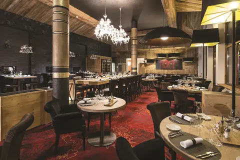 Hotel Koh-I Nor in Les Belleville — foto 17