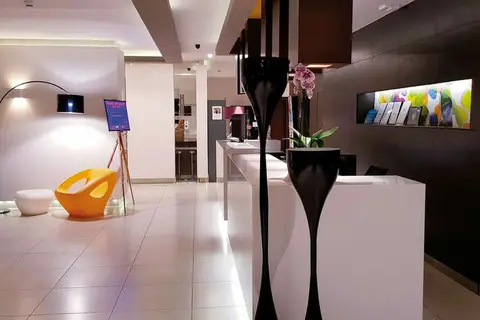 Cosmopolitan in Λάμπη — foto 12