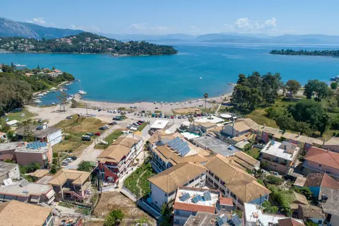 Iliada Beach in Γουβιά — foto 10
