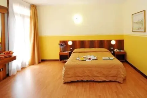Park Hotel Jolanda in San Zeno Di Montagna — foto 4