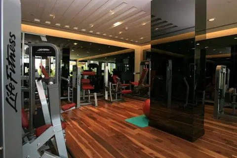 Yas Plaza Circuit in أبوظبي — foto 8
