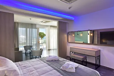 Pernera Beach Hotel in Παραλίμνι — foto 15