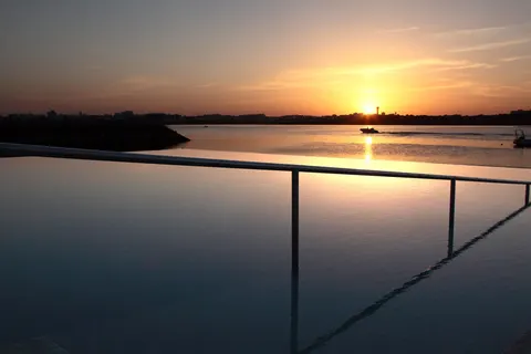 Fly & Go Aqua Hotel Riverside foto 17