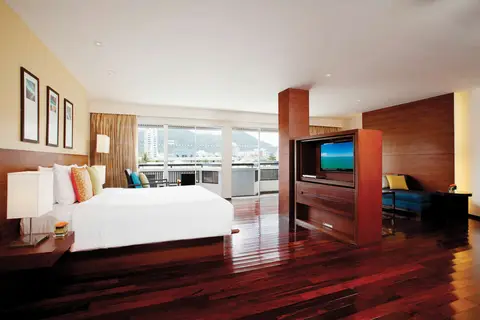 Radisson RED Phuket Patong Beach in Patong Beach, Kathu — foto 11