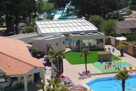 Camping Le Chaponnet in Brem-sur-Mer — foto 10