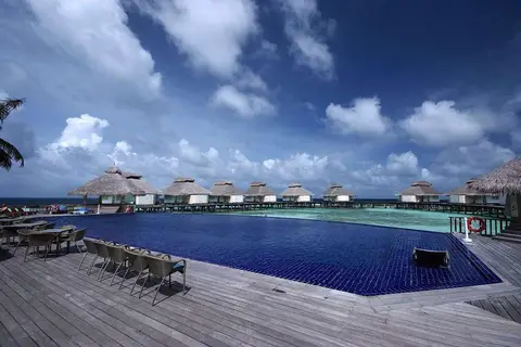 Ellaidhoo Maldives by Cinnamon in Noord Ari Atol — foto 2