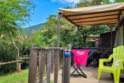 Flower Camping Le Mas De Champel in Les Ollières-sur-Eyrieux — foto 16