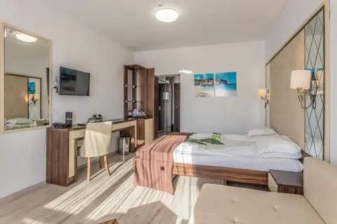 Prestige Deluxe Hotel Aquapark Club in СПА център Ривиера Бийч — foto 12