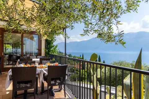 Hotel Meandro in Gargnano — foto 28
