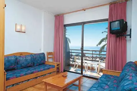 Almirall Apartaments in Lloret de Mar — foto 15