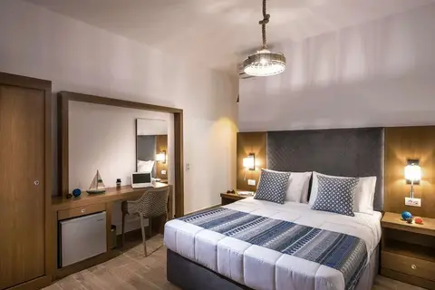 Yianna Caravel Beach Hotel in Amoudara