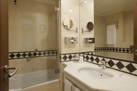 Turim Europa Hotel in Almada — foto 30