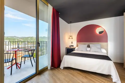 Hotel Vibra District in Sant Antoni de Portmany — foto 17