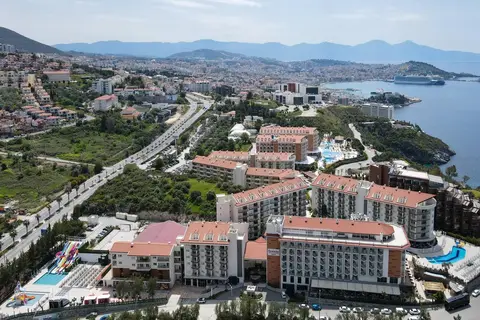 Ramada Hotel & Suites by Wyndham Kusadasi in Kusadasi — foto 21