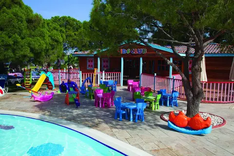 Batihan Beach Resort & Spa in Kuşadası — foto 16