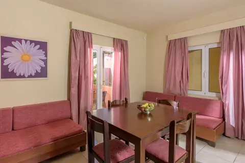 Theo Hotel Agia Marina in Κάτω Σταλός — foto 6