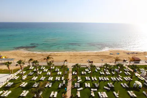 Constantinos The Great Beach Hotel in Παραλίμνι — foto 26