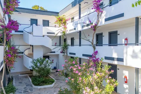 Ladonia Hotels Luna Beach Resort in Bodrum — foto 3