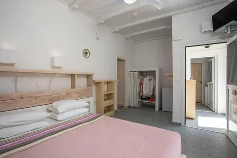 Irini Hotel in Λιβάδια — foto 25
