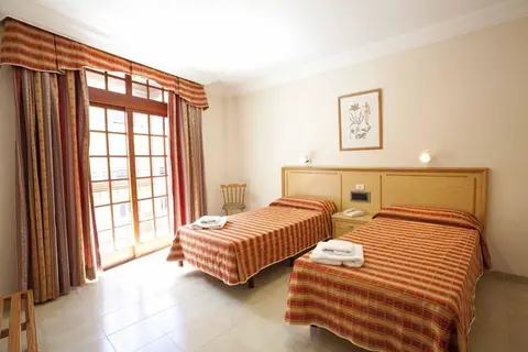 Apartamentos Be Smart Florida Plaza in Puerto De La Cruz — foto 17
