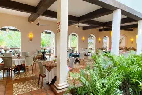 Pinewood Beach Resort & Spa in Kasemeni ward — foto 10
