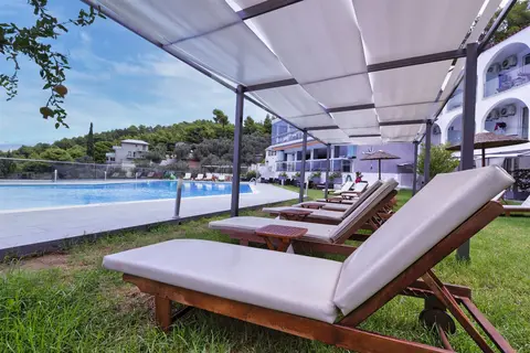 Hotel Punta in Καλύβια — foto 9