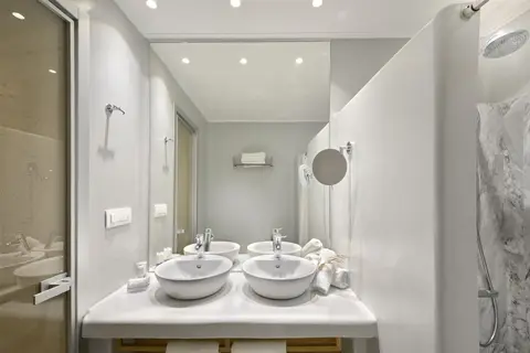 Petinos Hotel in Πλατύς Γιαλός — foto 16