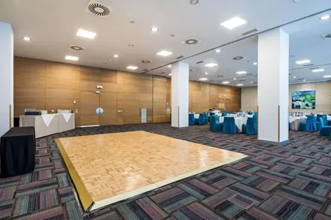Hotel Puerta De Bilbao in Barakaldo — foto 22