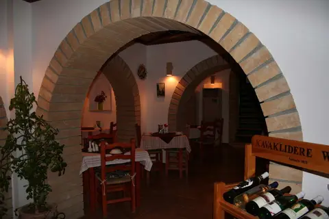 Topset Hotel in Karaoğlanoğlu — foto 12