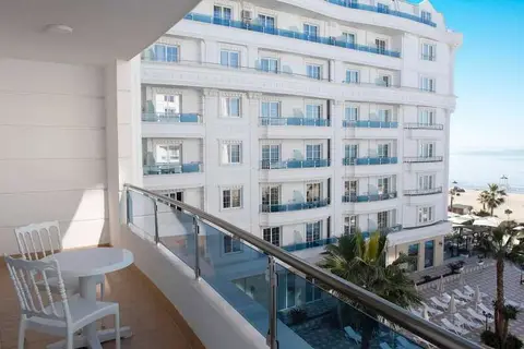 Hotel Grand Blue Fafa in Golem — foto 24