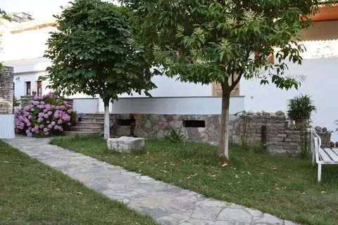 Hotel Bineri in Gjirokastra — foto 4
