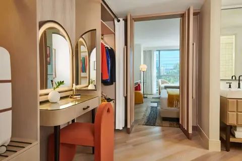 Virgin Hotels Las Vegas Curio Collection by Hilton in Paradise — foto 4