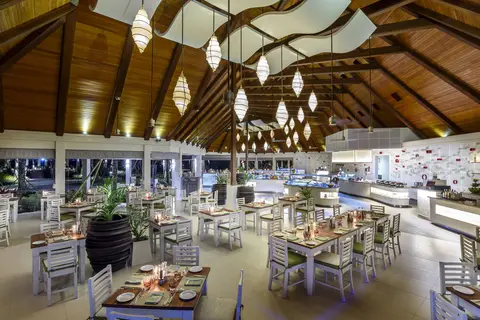 Kurumba Maldives in Vihamanaafushi — foto 13