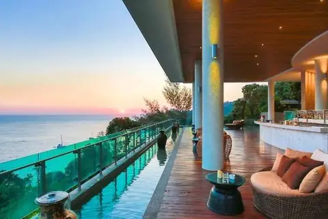 Wyndham Grand Phuket Kalim Bay in กมลา — foto 2