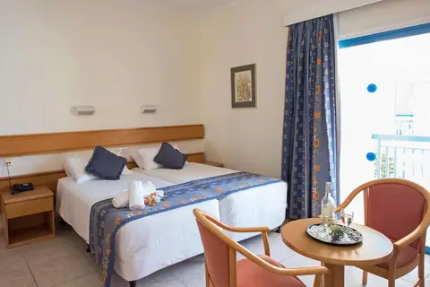 Kissos Hotel in Paphos — foto 4