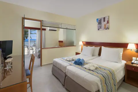 Avra Beach Resort Hotel & Bungalows in Ιαλυσός — foto 17