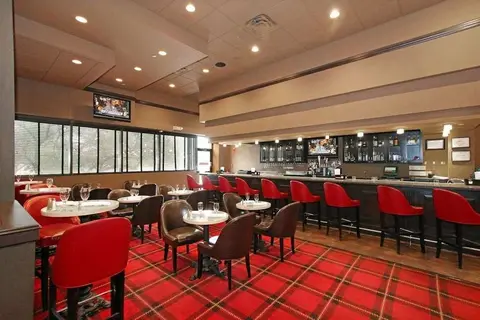 Doubletree by Hilton Newark Airport in Newark — foto 9