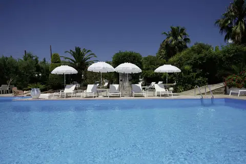 Glavas Inn Hotel in Gerakini — foto 2