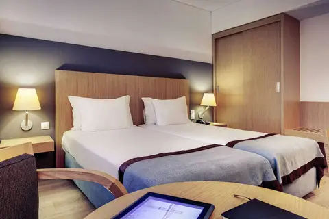 Mercure Lisboa Almada Hotel in Almada — foto 12