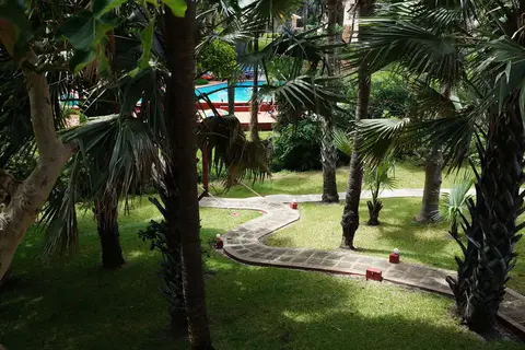 Lemon Creek Hotel Resort in Sukuta — foto 3