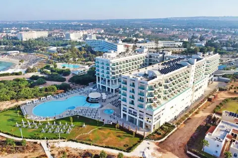 Hotel NissiBlu Beach Resort in Ayia Napa — foto 3