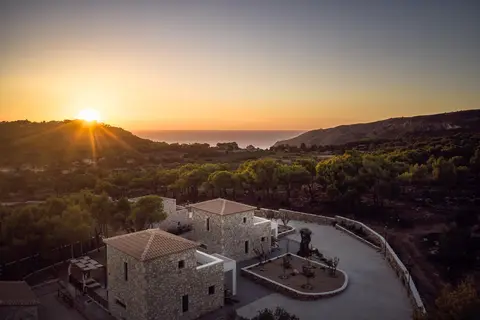 Tramonto Di Roccia in Δημοτική Ενότητα Ελατίων — foto 27