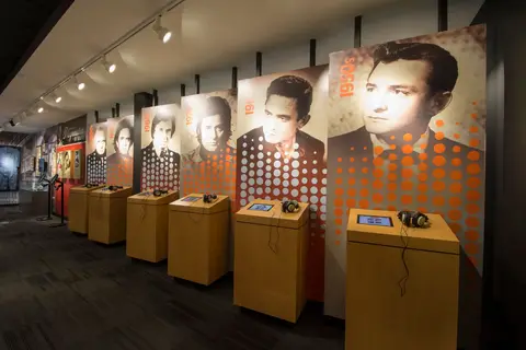 Rock 'N' Roll, Rockets and Elvis in Tulsa — foto 14