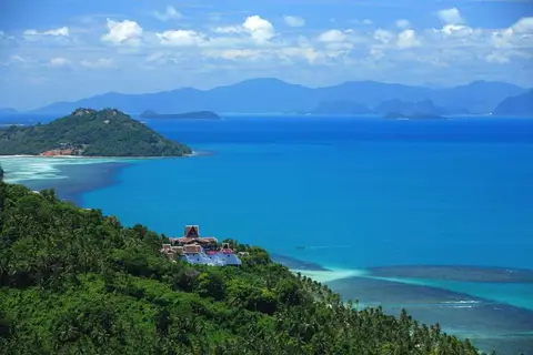 Malibu Resort & Beach Club in บ้านเฉวง — foto 9