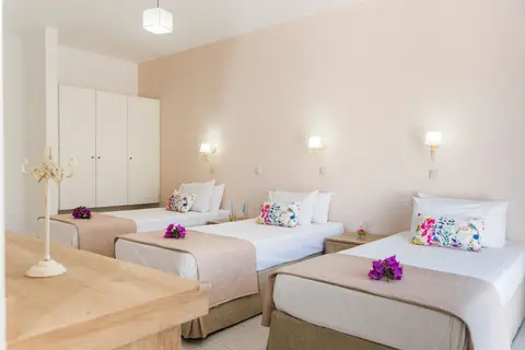 Emerald Hotel in Αγία Μαρίνα — foto 12