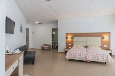 Royal Bay in Κέφαλος — foto 18