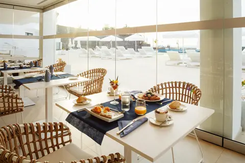 Royal Marina Suites Boutique Hotel in Yaiza — foto 7