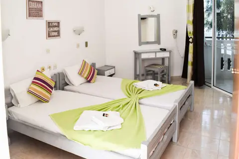 White Palace Studios in Φαληράκι — foto 18
