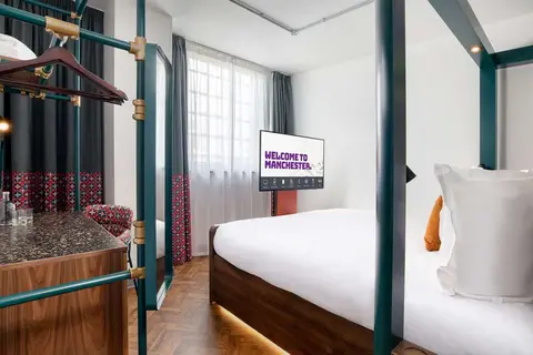 YOTEL Manchester Deansgate in Manchester — foto 14