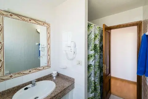 Hotel New Folias in San Bartolomé de Tirajana — foto 29